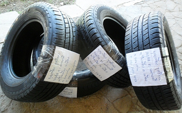 ยาง17กระบะสูง ฟอลเคน 265-65-R17ลงพื้นปี15 (4เส้น 3,800)