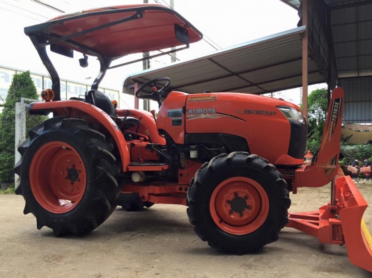 ขายรถไถ Kubota L3608SP(4WD) พร้อมใบมีดและผานพรวนLCSใหม่ รถสวยพร้อมใช้งาน