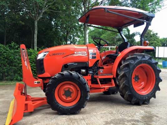 ขายรถไถ Kubota L3608SP(4WD) พร้อมใบมีดและผานพรวนLCSใหม่ รถสวยพร้อมใช้งาน