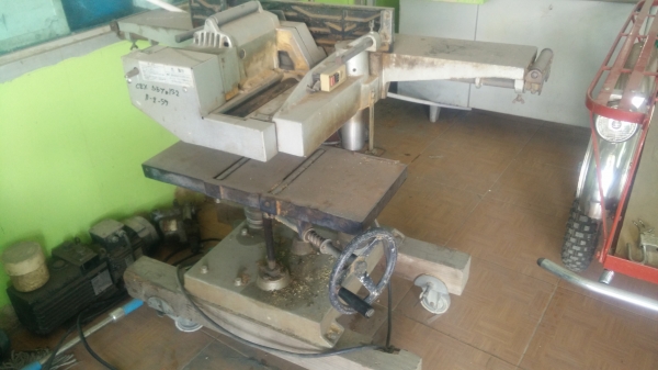 ขายแท่นไส/แท่นรีดไม้