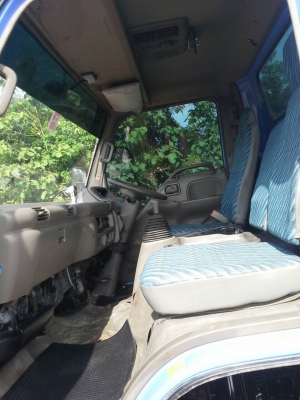 ISUZU 6ล้อรถน้ำ  NPR (130แรง) เครื่องดี ยางดี ครัทซีสวย ขาย 560,000 บาท ศุภากร 081-1903107 , 081-4252943