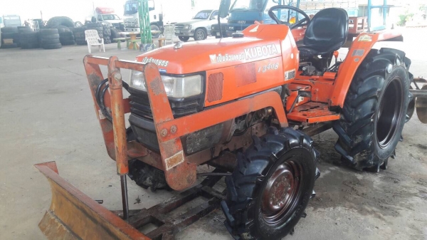 รถไถ 34 แรงพร้อมใช้ ผาน+หลัง เครื่องดี ราคา 160000 รถไถ 34 แรงพร้อมใช้ ผาน+หลัง เครื่องดี ราคา 160000