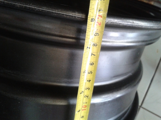 ล้อแม็กติดรถนาวาร่าตัวขับ4กับล้อผ่า