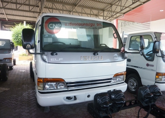 SY-174 ISUZU NPR การ์ตูน หัวครัชซี 6 ล้อ รถสวยสภาพพร้อมใชั