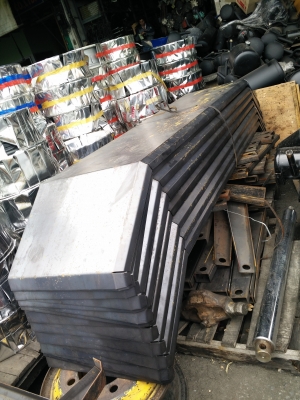 ชุดอะไหล่ท้าย รถโม่ อุปกรณ์รางใหม่