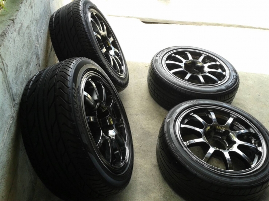 ขอบ17นิ้ว6รู พร้อมยาง สวยๆ 4 ล้อ ราคา 8500 บาท