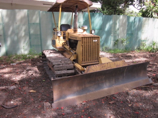 ฝากขายแบกโฮและแทรคเตอร์