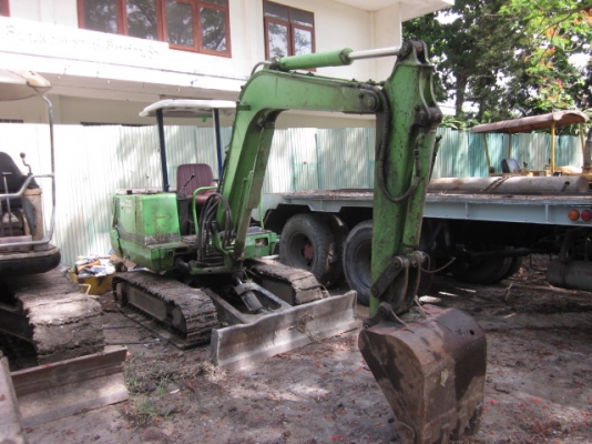 ฝากขายแบกโฮและแทรคเตอร์