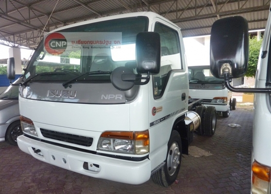 SY-179 ISUZU NPR การ์ตูน หัวครัชซี 6 ล้อ รถสวยสภาพพร้อมใชั