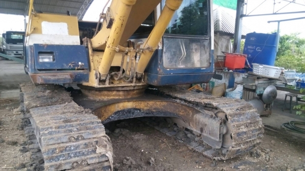 ขายรถแมคโค โคมัสสุ PC-120-5สภาพสวยไฟฟ้าครบช่วงล่างไม่ผุโซ่ลอนเลอร์สวย