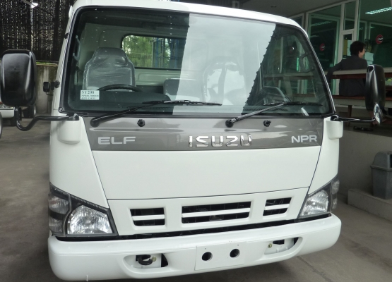 SY-208 ISUZU NPR ตาเพชร หัวครัชซี 6 ล้อ รถสวยสภาพพร้อมใชั SY-208 ISUZU NPR ตาเพชร หัวครัชซี 6 ล้อ รถสวยสภาพพร้อมใชั