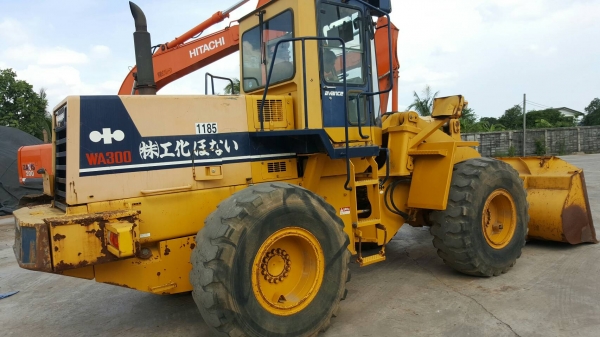 ขายรถตัก Komatsu WA300-1 , 6000 ชั่วโมง สภาพสวย พร้อมใช้งาน ราคาดี
