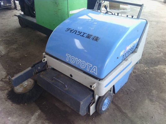 รถกวาดถนน ดูดฝุ่น โตโยต้า รถกวาดถนน ดูดฝุ่น โตโยต้า