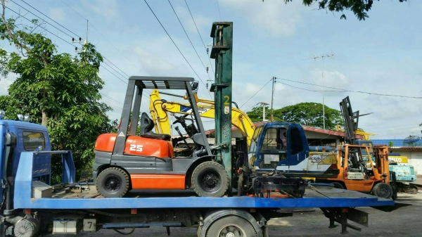 ขายด่วนรถยก TOYOTA 6FD20ดีเซลยกได้2.5ตันยกสูง3เมตรงากะดกเทได้ยางตัน4เส้นรถนอกเพิ่งเข้ามายังไม่เคยใช้งานในเมืองไทยเลย ขายด่วนรถยก TOYOTA 6FD20ดีเซลยกได้2.5ตันยกสูง3เมตรงากะดกเทได้ยางตัน4เส้นรถนอกเพิ่งเข้ามายังไม่เคยใช้งานในเมืองไทยเลย