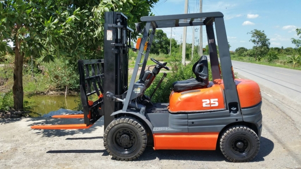 ขายด่วนรถยก TOYOTA 6FD20ดีเซลยกได้2.5ตันยกสูง3เมตรงากะดกเทได้ยางตัน4เส้นรถนอกเพิ่งเข้ามายังไม่เคยใช้งานในเมืองไทยเลย ขายด่วนรถยก TOYOTA 6FD20ดีเซลยกได้2.5ตันยกสูง3เมตรงากะดกเทได้ยางตัน4เส้นรถนอกเพิ่งเข้ามายังไม่เคยใช้งานในเมืองไทยเลย