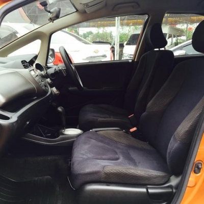 Honda jazz 1.5 sv รุ่น TOP สุด รถสวยแน่นอนคร่ะ  ออกรถไม่ยุ่งยาก อนุมัติเร็ว ไม่ต้องกังวล ผ่านทุกเคส คลิก