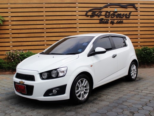 CHEVROLET SONIC 1.4LT 5ประตู ขับไปให้ดูถึงที่  รถสวยแน่นอน  มาเช็คได้ ออกรถไม่ยุ่งยาก อยู่ ที่ใหนๆก็ออกได้ สนใจทักจิ๊ฟได้ตลอดเลยน่ะค่ะ