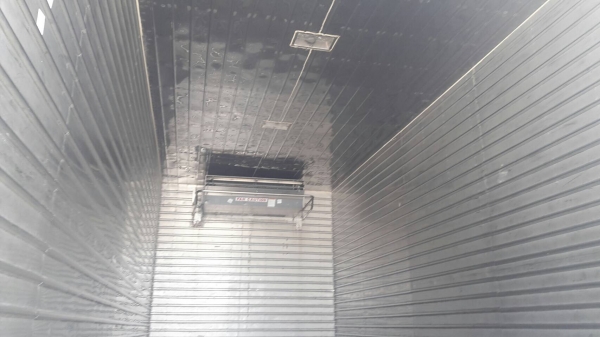 รถนิสสัน 10 ล้อ ตู้เย็น 180 แรงม้า. ปี 37 - 39. , ( มี ขาย 2 คัน. )    สนใจติดต่อ  081 - 6079515