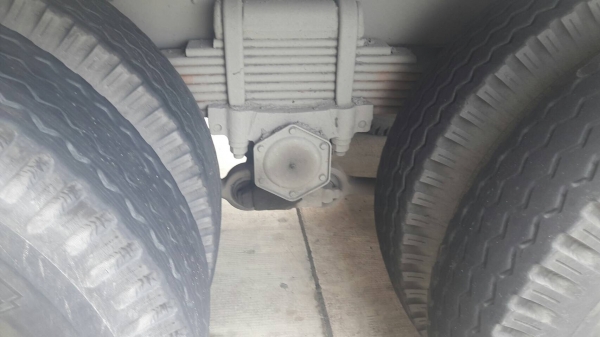 รถนิสสัน 10 ล้อ ตู้เย็น 180 แรงม้า. ปี 37 - 39. , ( มี ขาย 2 คัน. )    สนใจติดต่อ  081 - 6079515