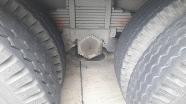 รถนิสสัน 10 ล้อ ตู้เย็น 180 แรงม้า. ปี 37 - 39. , ( มี ขาย 2 คัน. )    สนใจติดต่อ  081 - 6079515