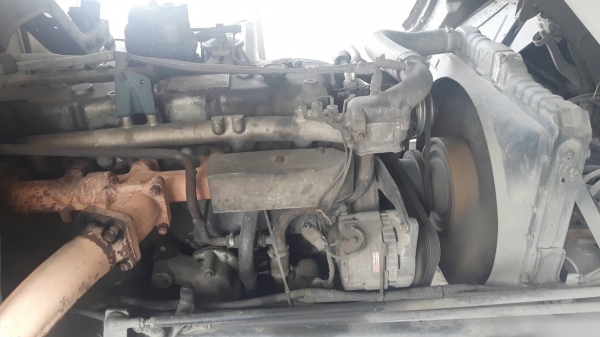 รถนิสสัน 10 ล้อ ตู้เย็น 180 แรงม้า. ปี 37 - 39. , ( มี ขาย 2 คัน. )    สนใจติดต่อ  081 - 6079515