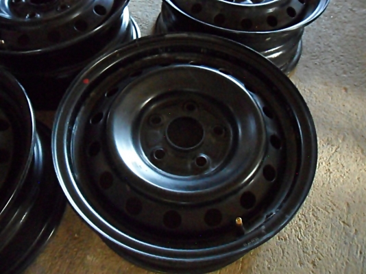ล้อกะทะ กระบะขอบ15- 5รู114 สภาพสวย วงละ375  (แท้ติดรถมา ไม่ใช่งานปั๊มใหม่)
