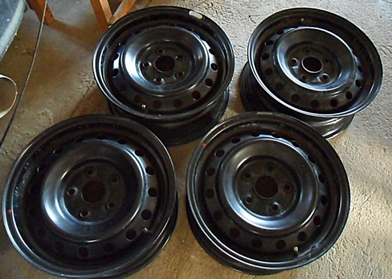 ล้อกะทะ กระบะขอบ15- 5รู114 สภาพสวย วงละ375  (แท้ติดรถมา ไม่ใช่งานปั๊มใหม่)