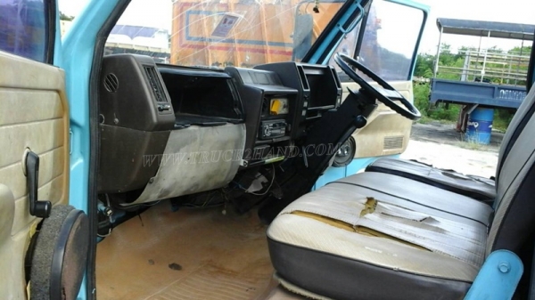 รถ 6 ล้อมีคอกเหล็ก ยี่ห้อ ISUZU รุ่น NKR รถห้างแท้ เครื่อง 4Be1 110 เเรงม้า