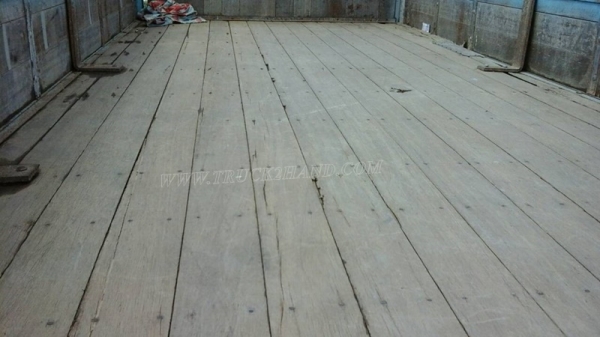 รถ 6 ล้อมีคอกเหล็ก ยี่ห้อ ISUZU รุ่น NKR รถห้างแท้ เครื่อง 4Be1 110 เเรงม้า