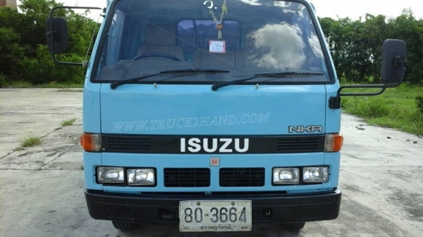 รถ 6 ล้อมีคอกเหล็ก ยี่ห้อ ISUZU รุ่น NKR รถห้างแท้ เครื่อง 4Be1 110 เเรงม้า