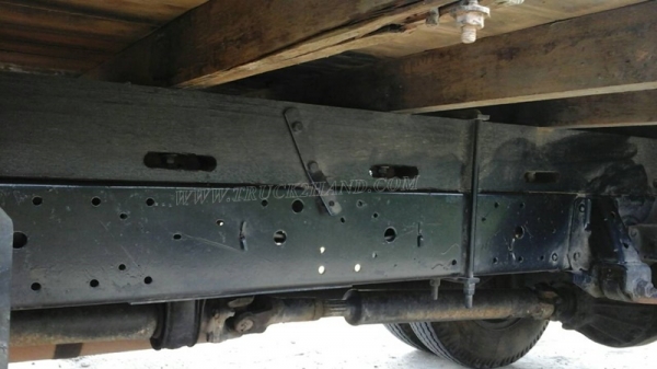 รถ 6 ล้อมีคอกเหล็ก ยี่ห้อ ISUZU รุ่น NKR รถห้างแท้ เครื่อง 4Be1 110 เเรงม้า