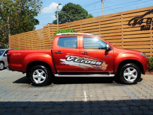 ISUZU D-MAX V-CROSS  3.0 Z-Prstige มองหารถคันนี้ รถคุณภาพแน่นอน ออกรถง่าย อนุมัติเร็ว ทักจิ๊ฟมาได้น่ะคร่ะ