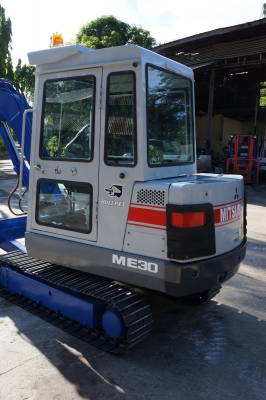 ขายรถขุดMITSUBISHI ME30 ปั๊มนิ้ว คอนโทรลสั้น