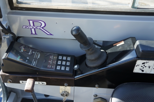 ขายรถขุดMITSUBISHI ME30 ปั๊มนิ้ว คอนโทรลสั้น