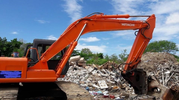 รถแบคโฮ HITACHI EX200-1