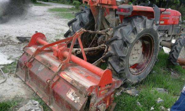 รถไถ KUBOTA  L4508. ( รถทำงาน 2,xxx ชม. )    สนใจติดต่อ  081 - 6079515