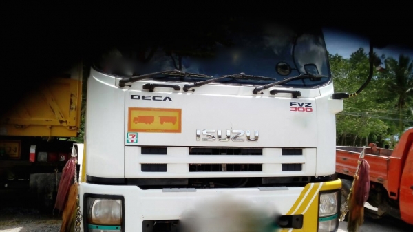 รถอีซูซุ 10 ล้อดั้ม FVZ 300 แรงม้า. ปี 54. , ( รถ วิ่ง 4xx,xxx. )     สนใจติดต่อ  081 - 6079515