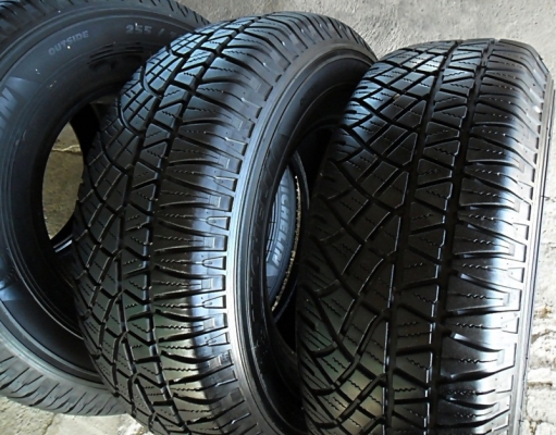 ยางขอบ15กระบะสูง  มิชลิน255-70-R15ลงพื้นปี13 (4เส้น2,000) ดอกหนา90\%