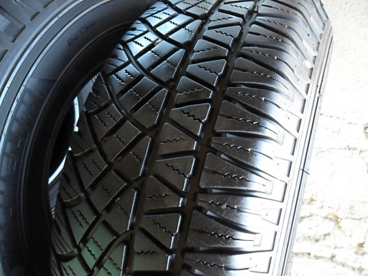 ยางขอบ15กระบะสูง  มิชลิน255-70-R15ลงพื้นปี13 (4เส้น2,000) ดอกหนา90\%