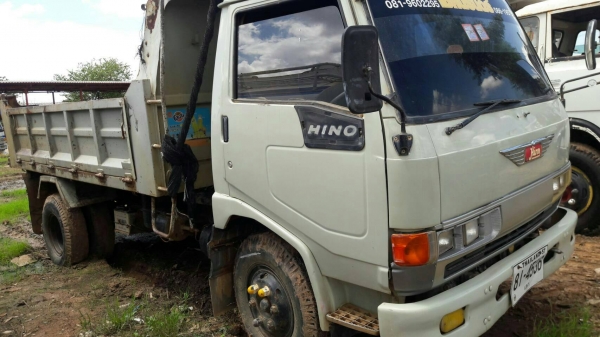 หกล้อ ฮีโน  FB2W120ปี39ซุปเปอร์เสีย ดั้มสามมิต5คิว สภาพดีสวยเดิมๆพร้อมใช้งาน ทะเบียรพร้มโอน