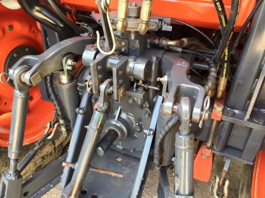 ขายรถไถ Kubota M7040 (4WD) พร้อมดันหน้า ผานพรวนCMT พร้อมใช้งานครับ