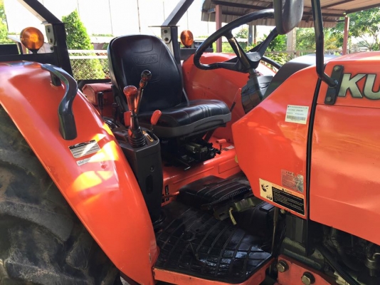 ขายรถไถ Kubota M7040 (4WD) พร้อมดันหน้า ผานพรวนCMT พร้อมใช้งานครับ