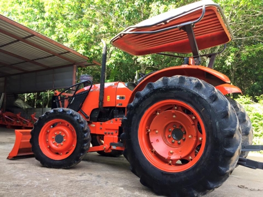ขายรถไถ Kubota M7040 (4WD) พร้อมดันหน้า ผานพรวนCMT พร้อมใช้งานครับ