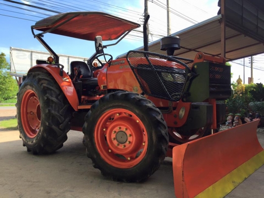 ขายรถไถ Kubota M7040 (4WD) พร้อมดันหน้า ผานพรวนCMT พร้อมใช้งานครับ
