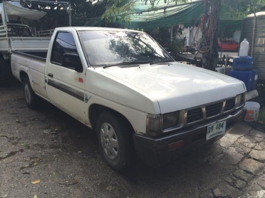 ขายนิสสัน big m ปี 89 เครื่องดีเซล TD 2500 ฝาขาว แอร์เย็นพร้อมใช้