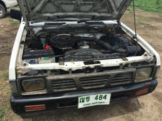 ขายนิสสัน big m ปี 89 เครื่องดีเซล TD 2500 ฝาขาว แอร์เย็นพร้อมใช้