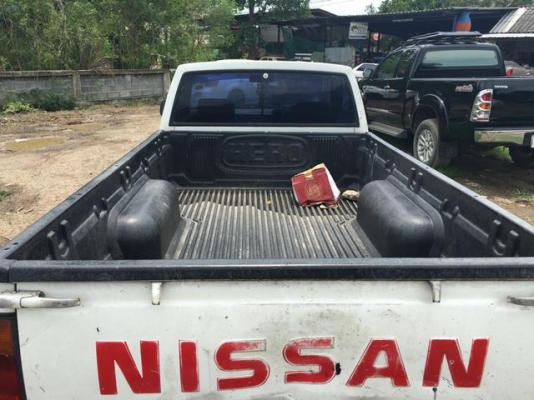 ขายนิสสัน big m ปี 89 เครื่องดีเซล TD 2500 ฝาขาว แอร์เย็นพร้อมใช้