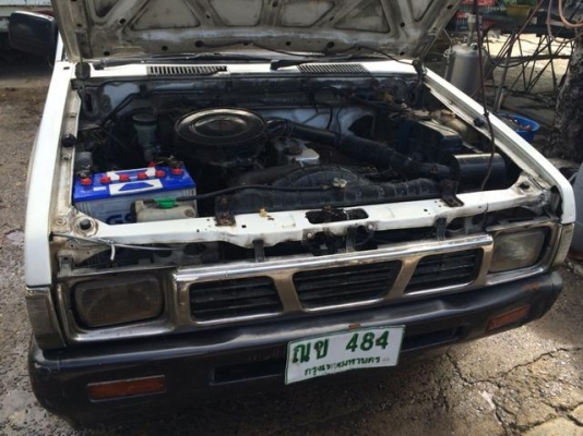 ขายนิสสัน big m ปี 89 เครื่องดีเซล TD 2500 ฝาขาว แอร์เย็นพร้อมใช้