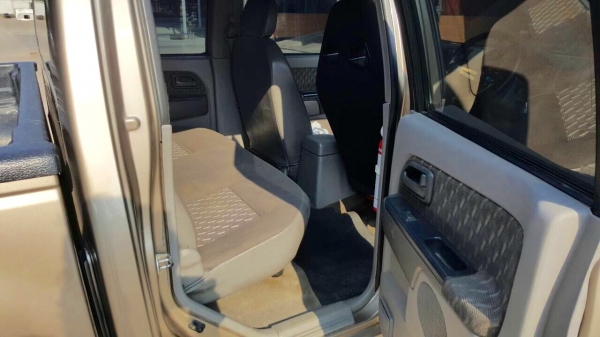 ขายกระบะสี่ประตู พร้อมใช้งาน เครื่องยนต์2jz ระบบพัดลม ระบบพัดลมระบายความร้อนแบบฟรีปั๊ม