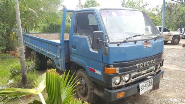 ขาย 6 ล้อ TOYOTA BU87 เครื่อง 14B 115 แรงม้า คัสซีสวยตลอดเส้น เอกสารเล่มทะเบียนครบ